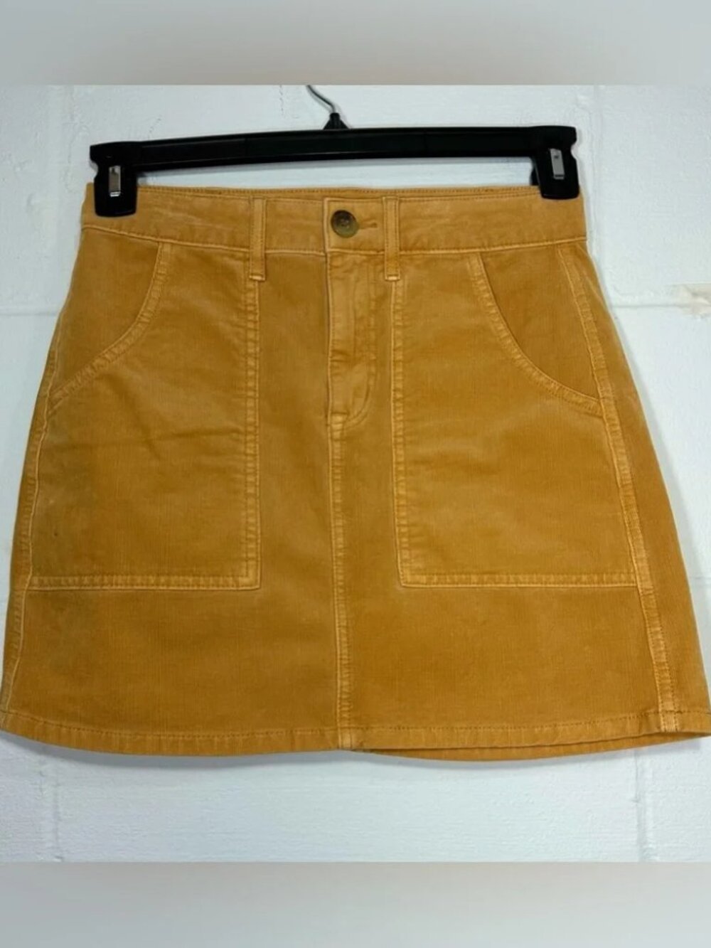 American Eagle skirt Gold Corduroy size 0